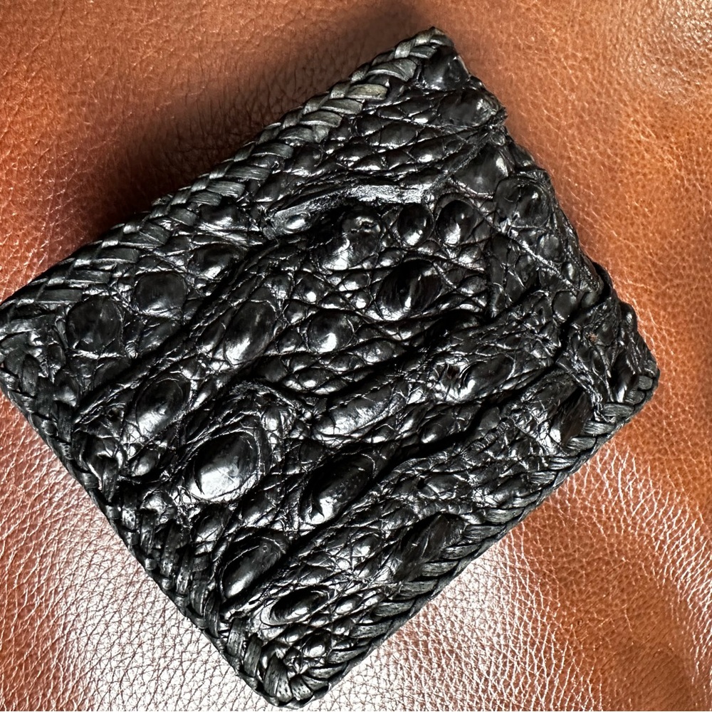 Saint Matainie Crocodile Bifold Wallet - Picture 12 of 14